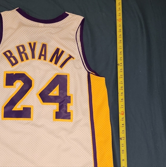 Kobe Bryant Adidas Lakers Adidas NBA Jersey - Size Medium - Picture 6 of 7